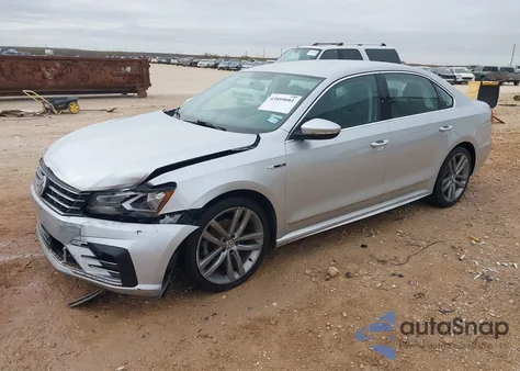 2017 Volkswagen Passat 1.8T R-Line z USA, uszkodzony, nr VIN 1VWDT7A39HC018921